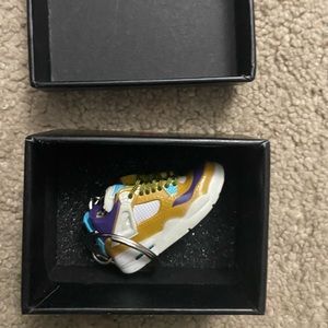 Union 4 keychain with box